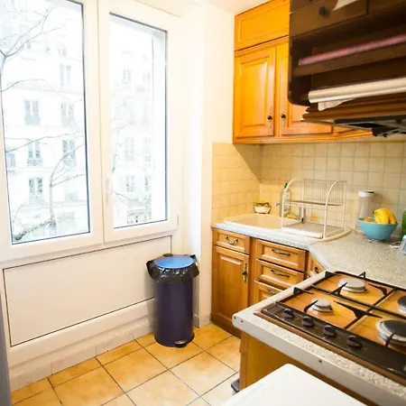 Spacious, Modern, Equipped Apt In Republique Párizs